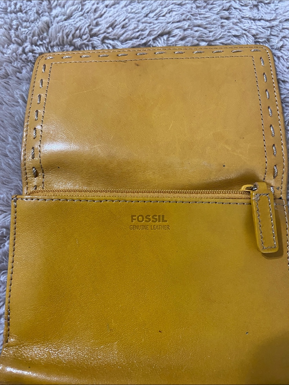Fossil Mustard Yellow Leather Bifold Wallet - Picture 5 of 11